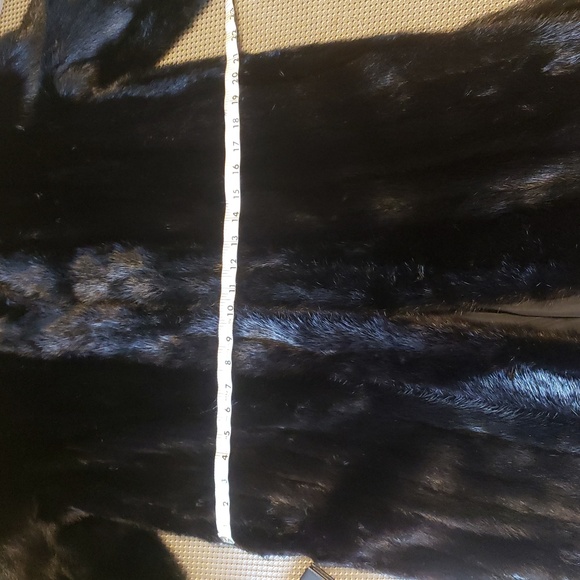Embry's small long black mink coat - Picture 15 of 15